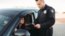 Dealing with a criminal traffic ticket: Benefits of hiring a lawyer